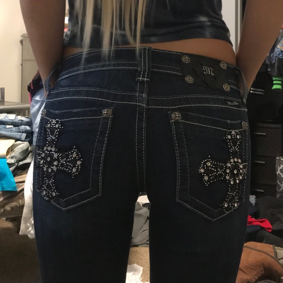 SOLD Miss Me skinny jeans - Picture 5 of 6